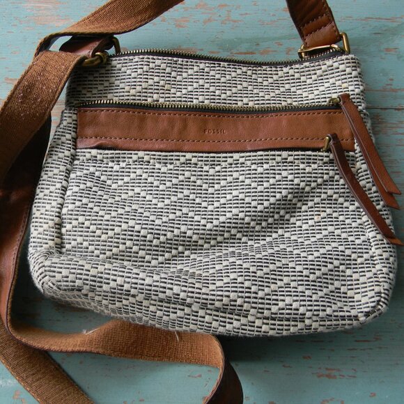 FOSSIL CREAM WOVEN CROSSBODY BAG BROWN LEATHER TRIM DOUBLE ZIP - Picture 1 of 10